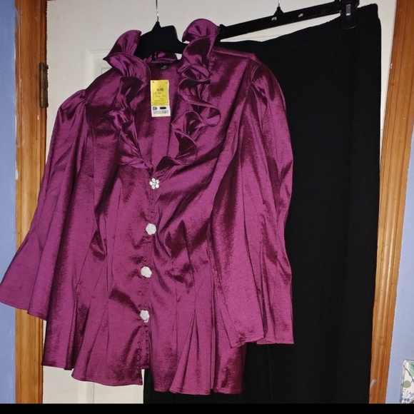 ❤HP Elegant Jewel Buttoned Top New - Picture 8 of 8